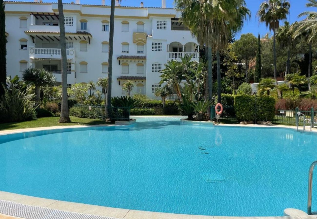 Apartment in Marbella - MARBELLA MILLA DE ORO w POOL & GARDEN by HOMING