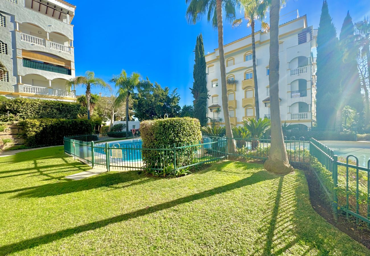 Apartment in Marbella - MARBELLA MILLA DE ORO w POOL & GARDEN by HOMING