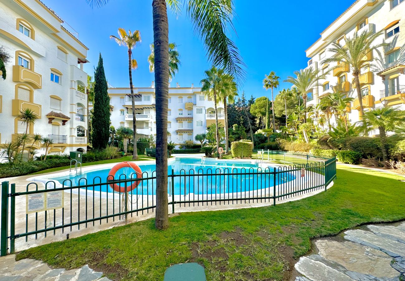 Apartment in Marbella - MARBELLA MILLA DE ORO w POOL & GARDEN by HOMING