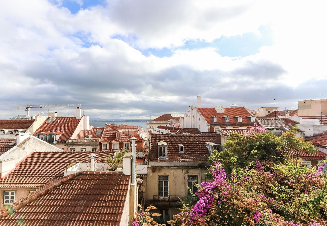 Bairro Alto Views by Homing