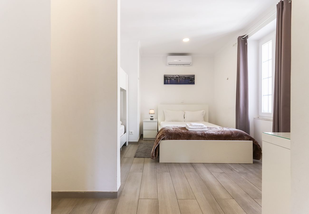 Alquiler por habitaciones en Lisboa ciudad - DOWNTOWN PALMA SUITES 302 by HOMING