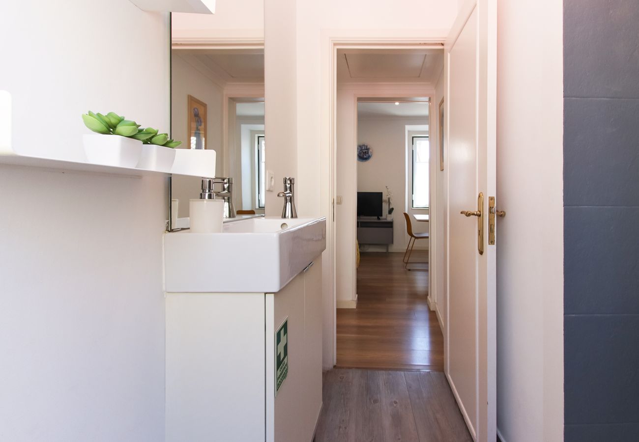 Apartamento en Lisboa ciudad - TYPICAL MADRAGOA by HOMING