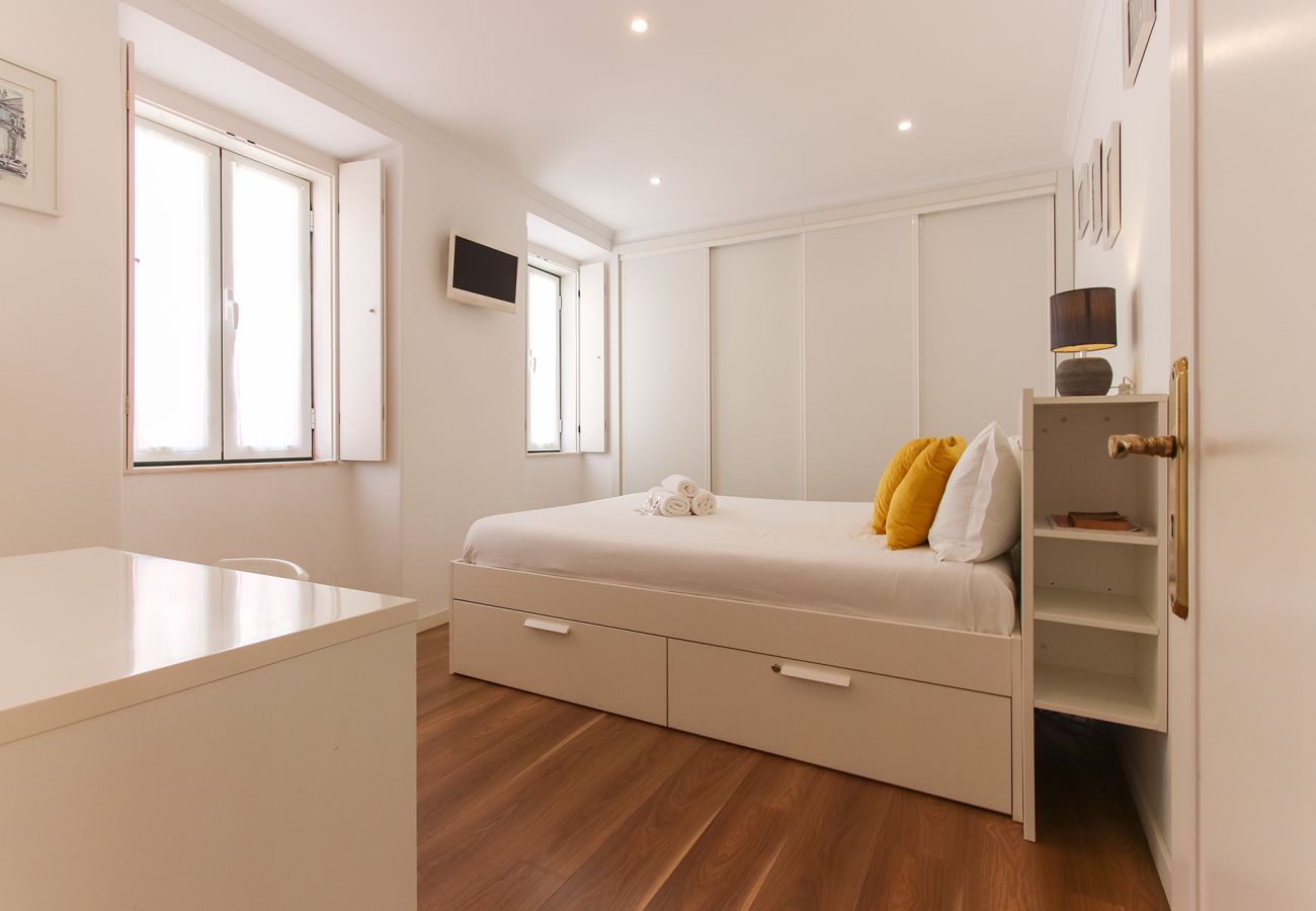 Apartamento en Lisboa ciudad - TYPICAL MADRAGOA by HOMING