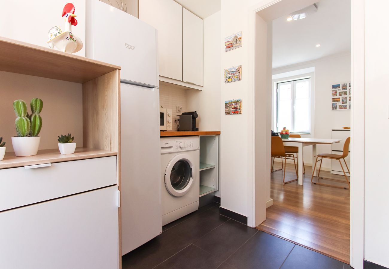 Apartamento en Lisboa ciudad - TYPICAL MADRAGOA by HOMING