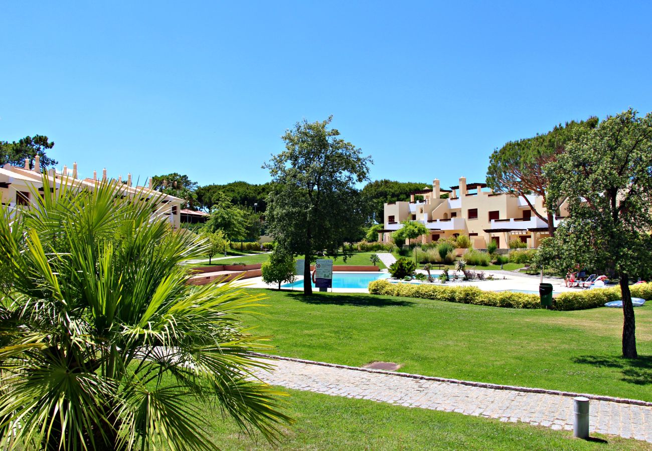 Casa adosada en Quarteira - VILAMOURA TYPICAL 3 WITH POOL by HOMING