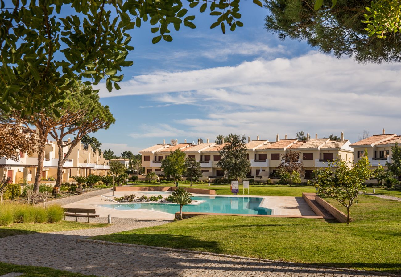 Casa adosada en Quarteira - VILAMOURA TYPICAL 3 WITH POOL by HOMING