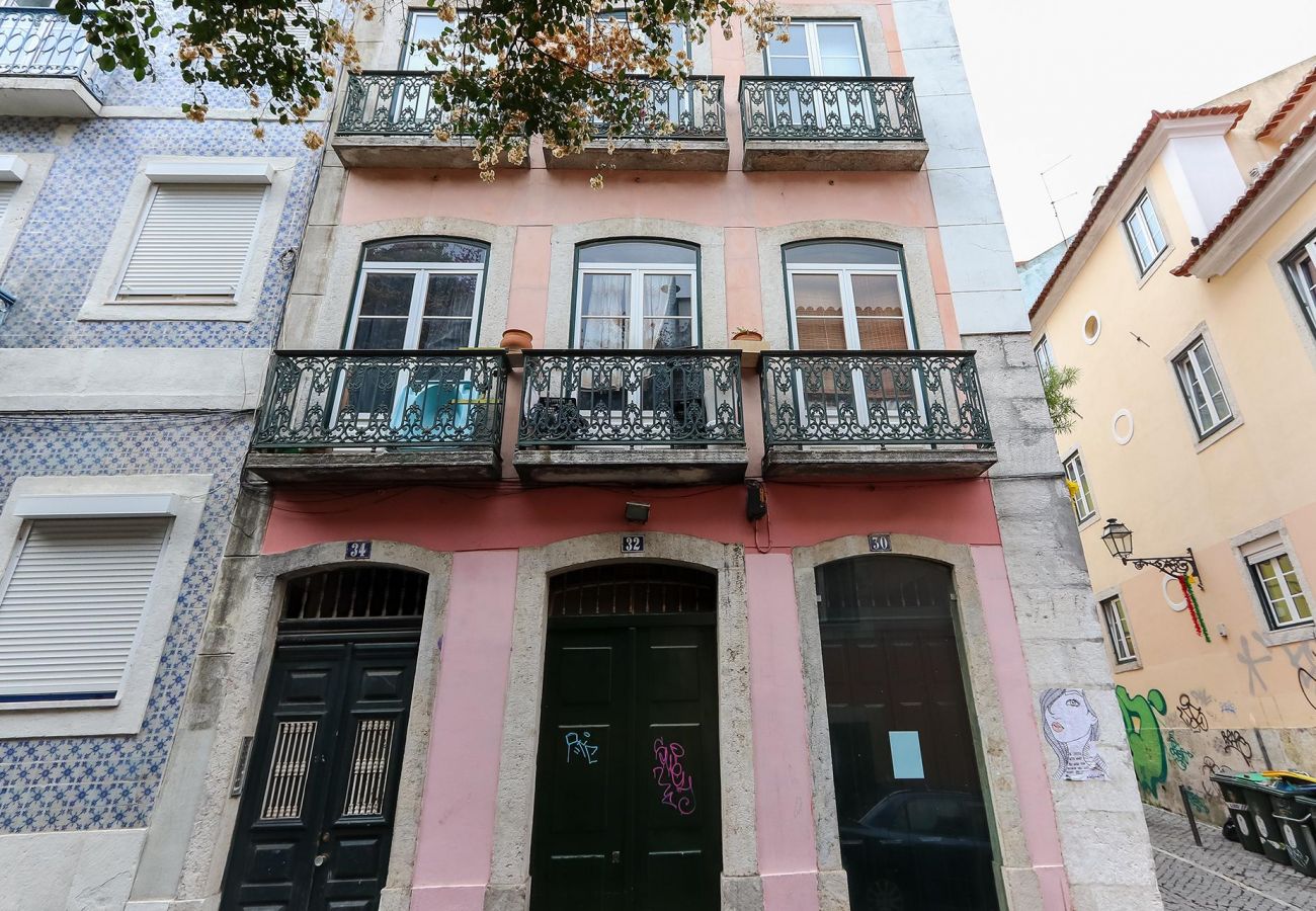 Bairro Alto Views by Homing